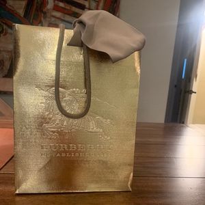 Burberry Shopping Bag w. Ribbon